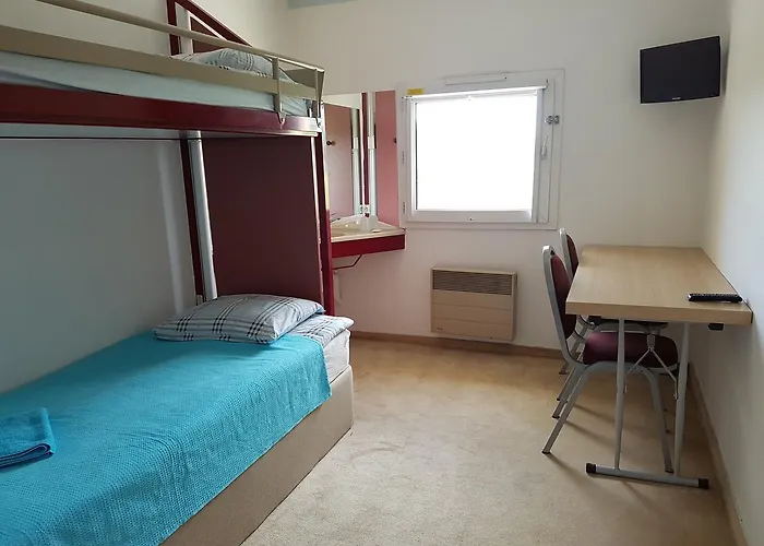 Lyon Est Hotel 2*